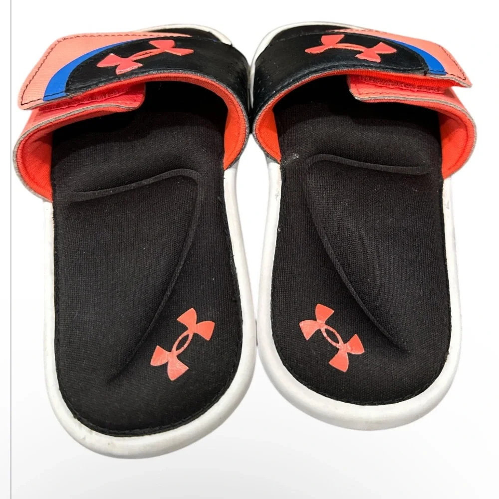 Under Armour Kid’s Ignite VI Slides Black/White/Beta(coral&blue) size 11K